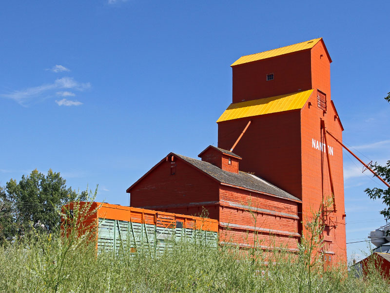 Picture of the Nanton grain elevator